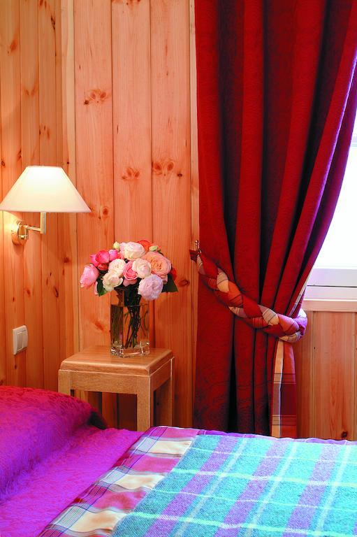Hotel Le Viscos Saint-Savin  Szoba fotó